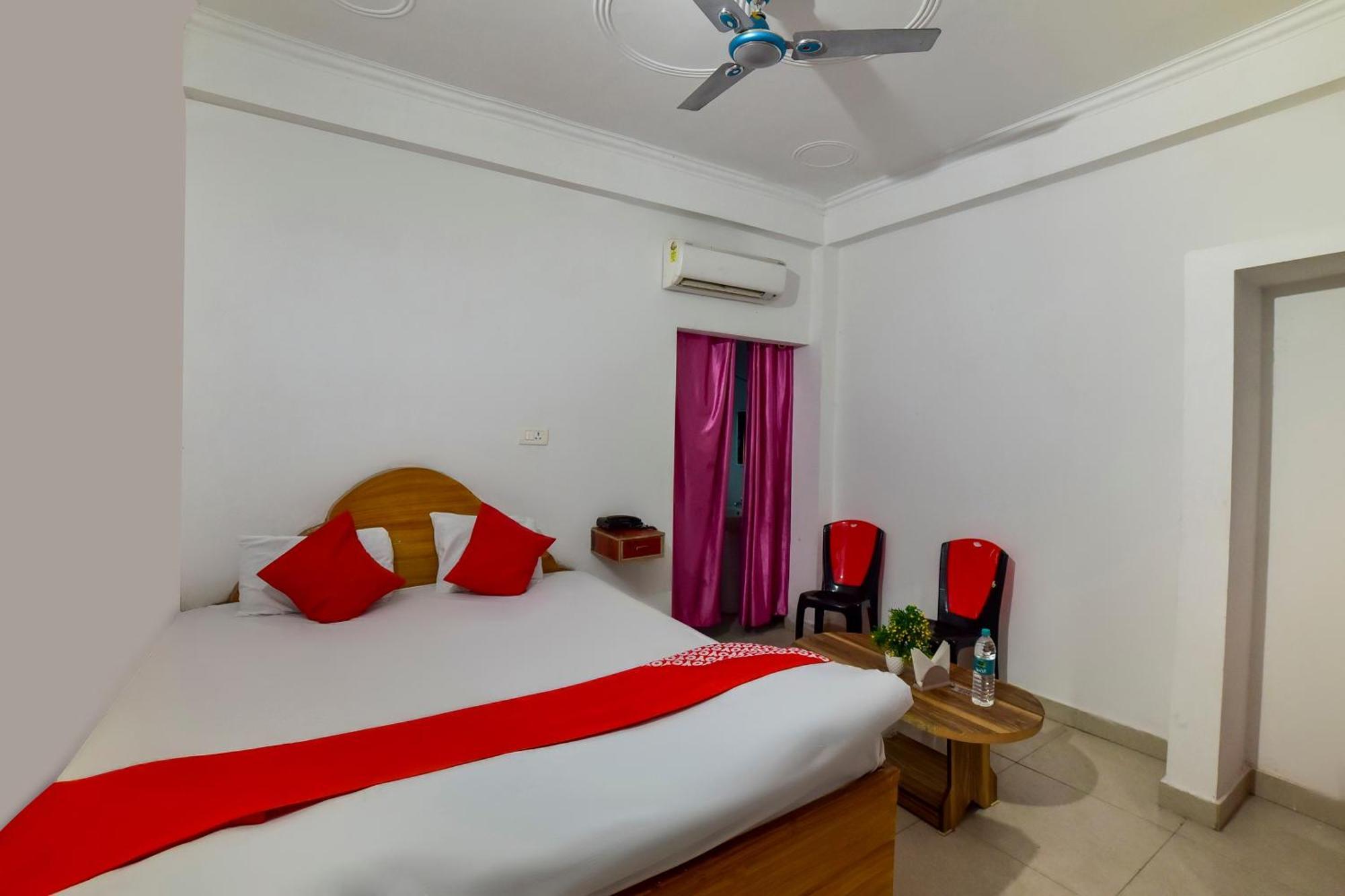 OYO 70010 Mamta Hotel Hajipur Exterior foto